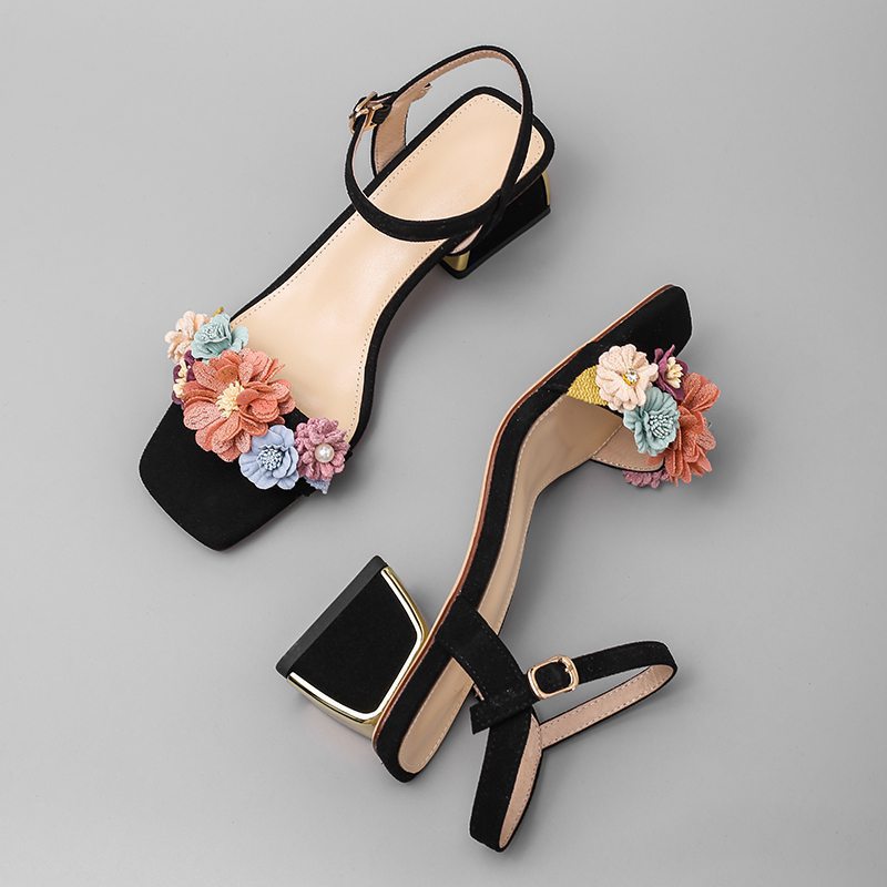 Women's Fashion Summer New Mid Heel Retro Flower Sandals